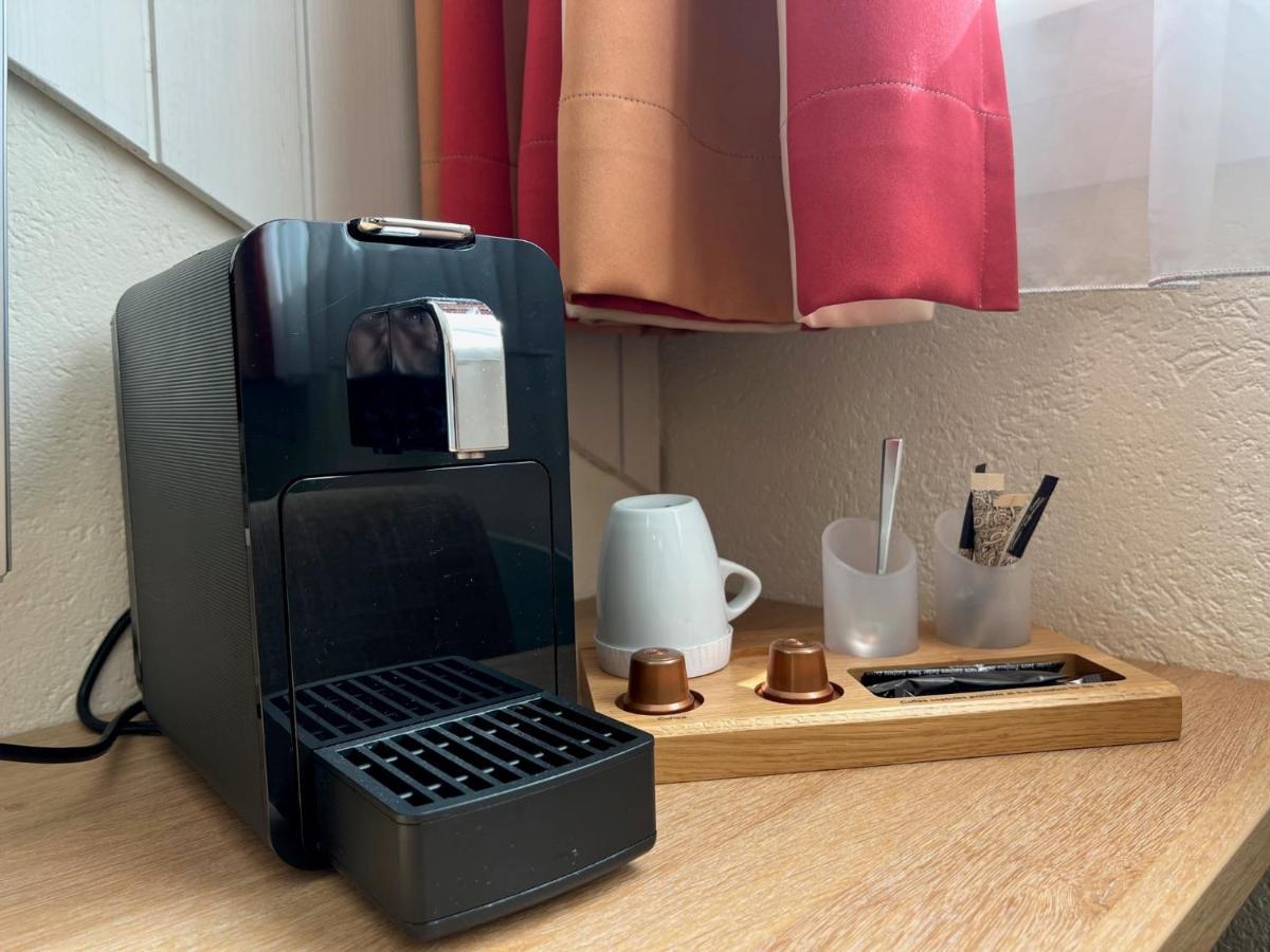 Hotel Felmis Self Check-In 霍尔夫 外观 照片