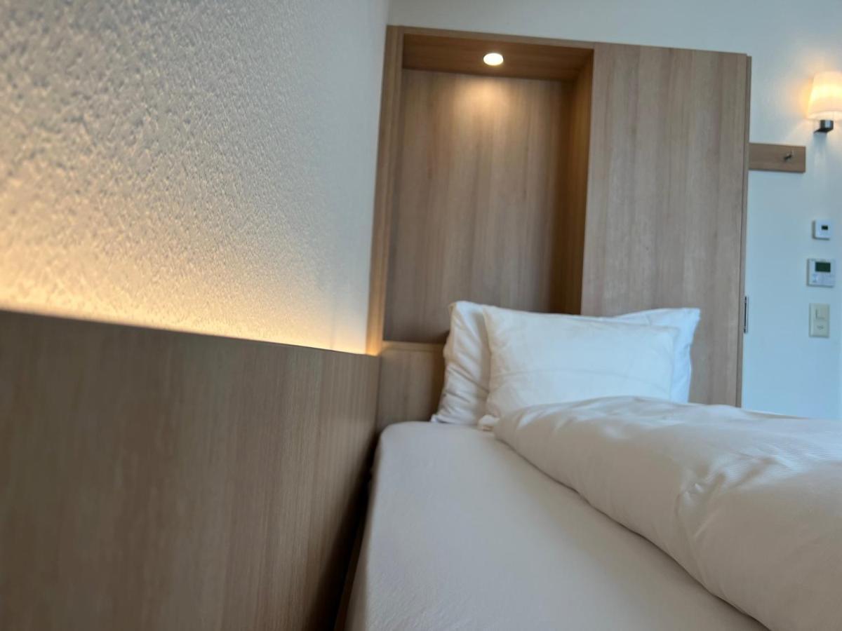 Hotel Felmis Self Check-In 霍尔夫 外观 照片