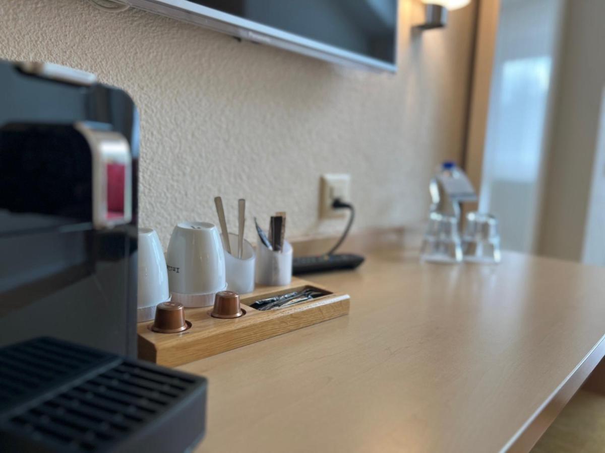 Hotel Felmis Self Check-In 霍尔夫 外观 照片