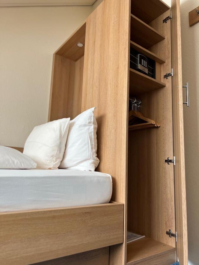Hotel Felmis Self Check-In 霍尔夫 外观 照片