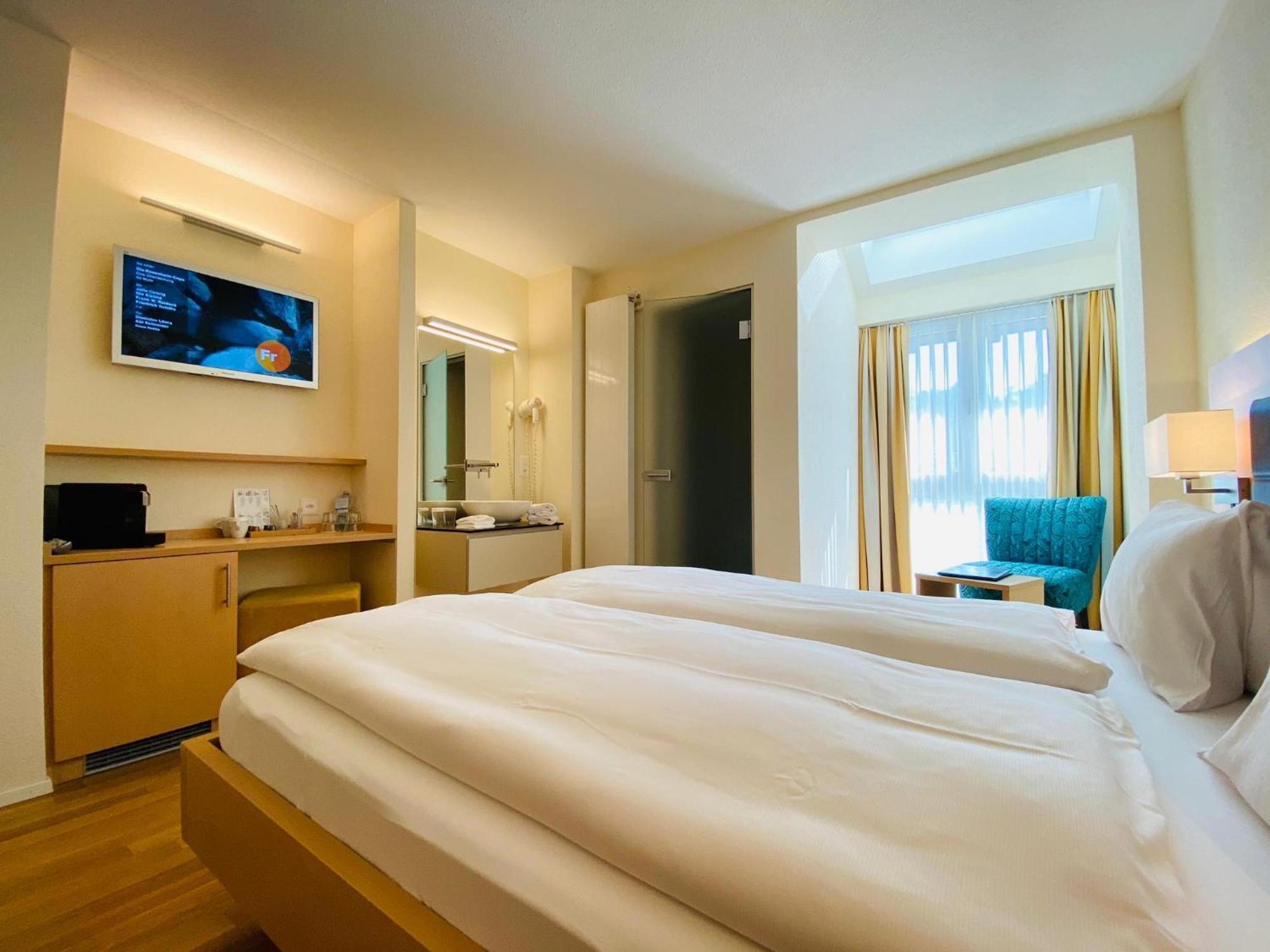 Hotel Felmis Self Check-In 霍尔夫 外观 照片